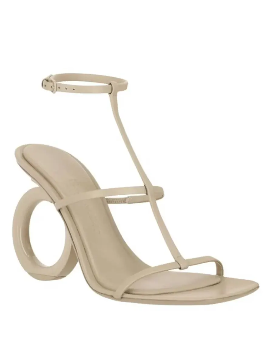 Босоножки Ferragamo Elina T-Strap с пряжкой Gancini — изображение 2 из 3, кость