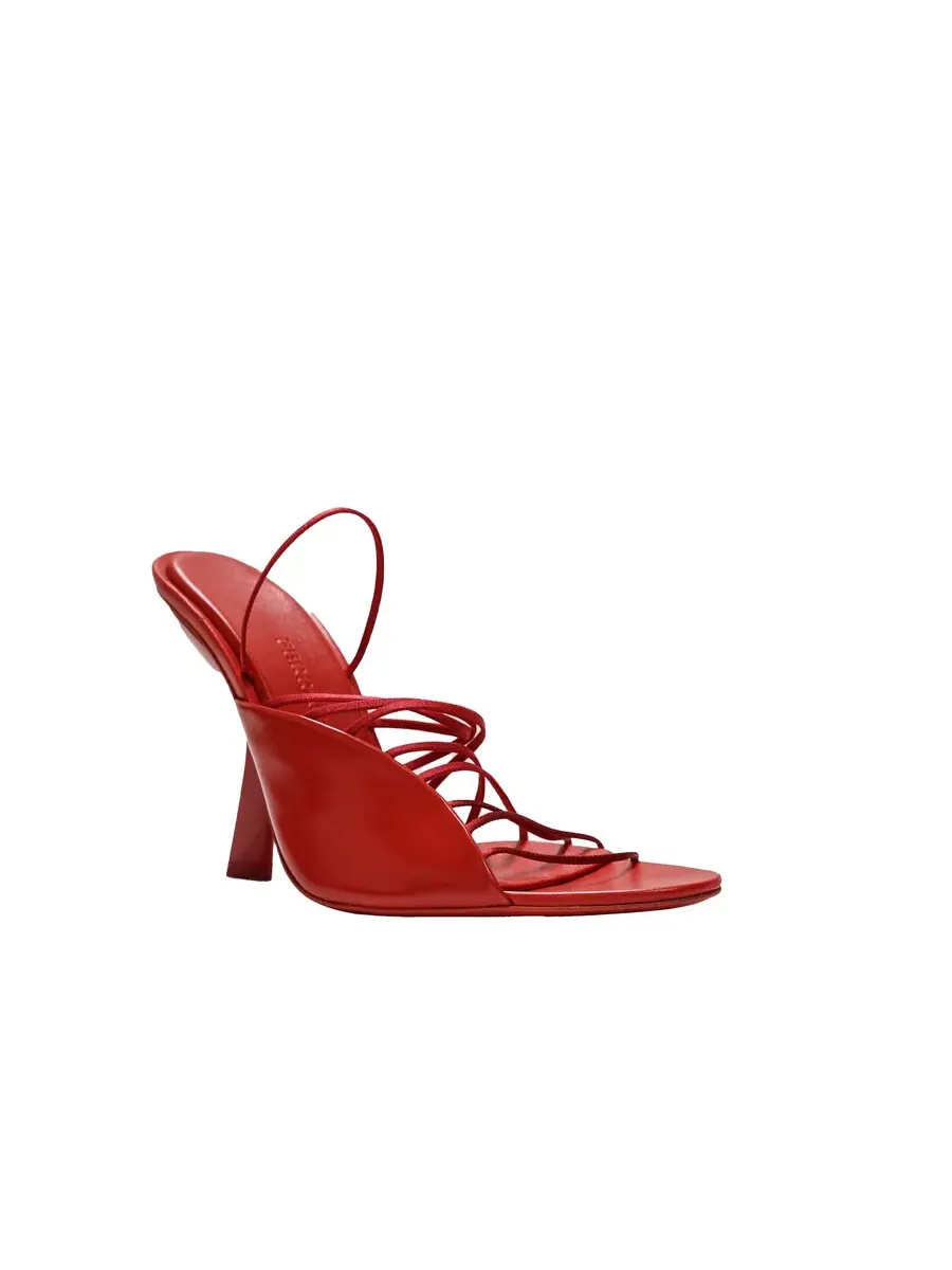 Женские красные кожаные сандалии Ferragamo Altaire с ультратонкими ремешками — изображение 2 из 3, красный