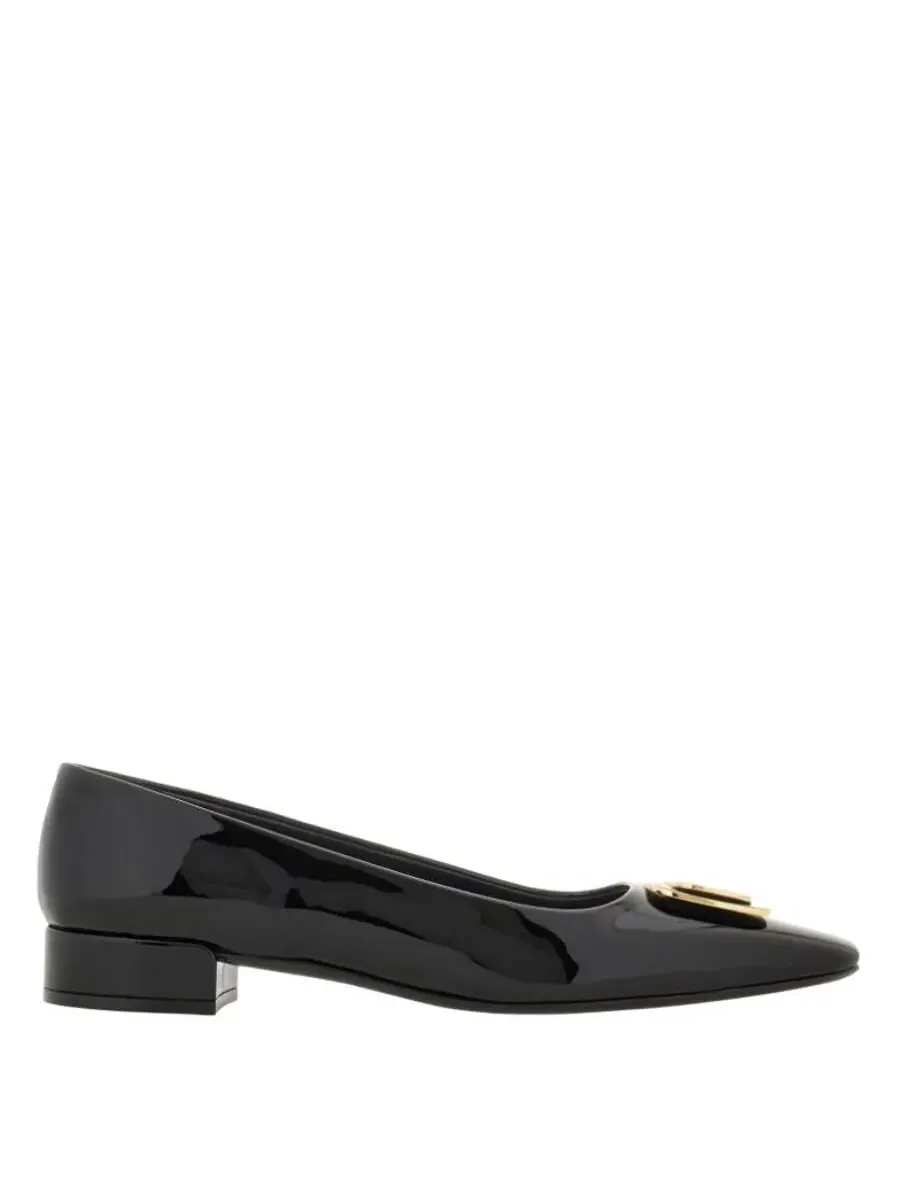 Лакированные туфли-лодочки Ferragamo New Vara с пряжкой