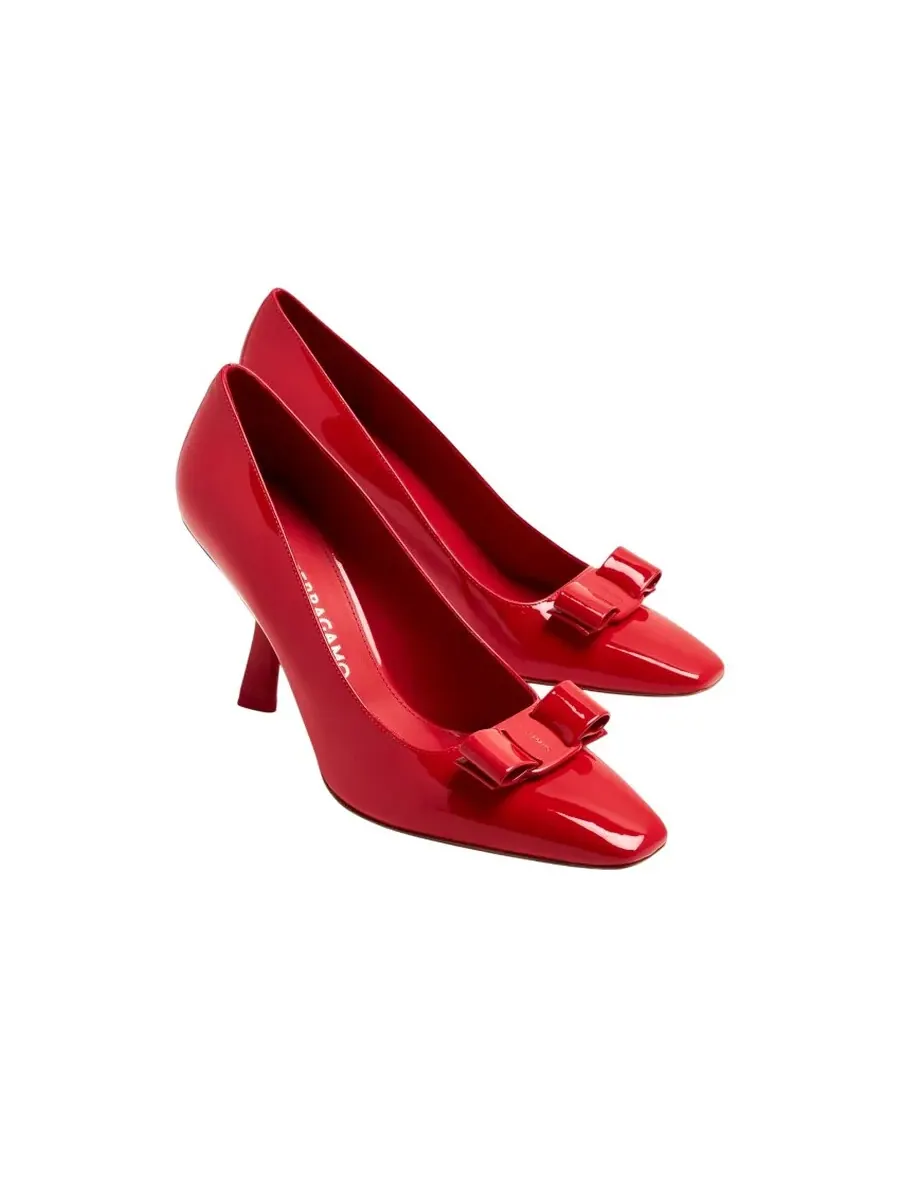 Лаковые туфли-лодочки Ferragamo с бантом Vara — изображение 2 из 3, красный