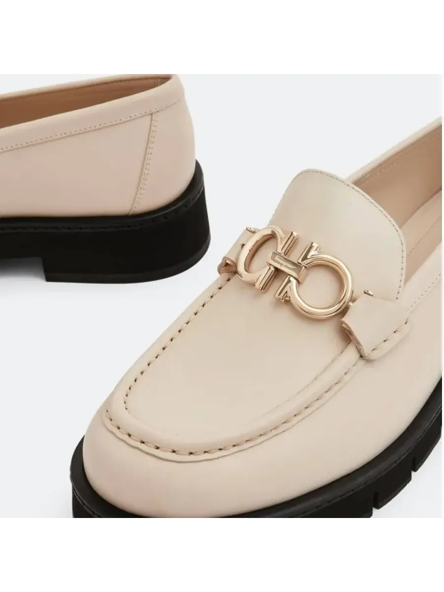 Лоферы Ferragamo Rolo Gancini — изображение 4 из 4, белый