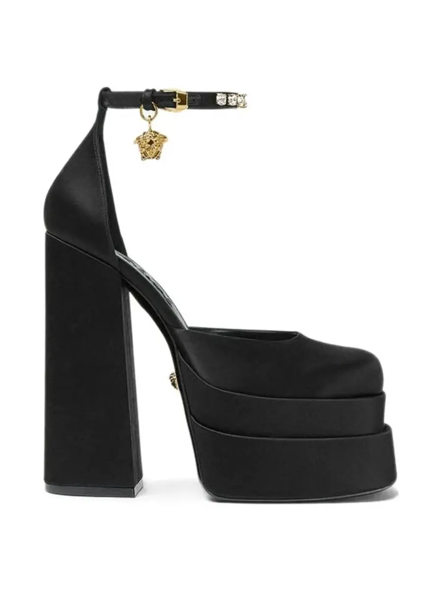 Туфли на платформе из сатина Versace Medusa Aevitas — черный