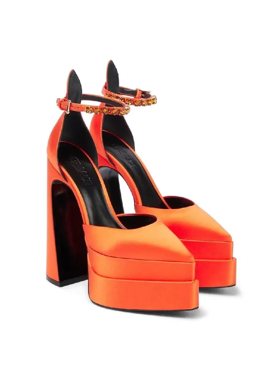 Туфли-лодочки на платформе с заостренным носком Versace Aevitas — изображение 1 из 3, оранжевый/золотистый