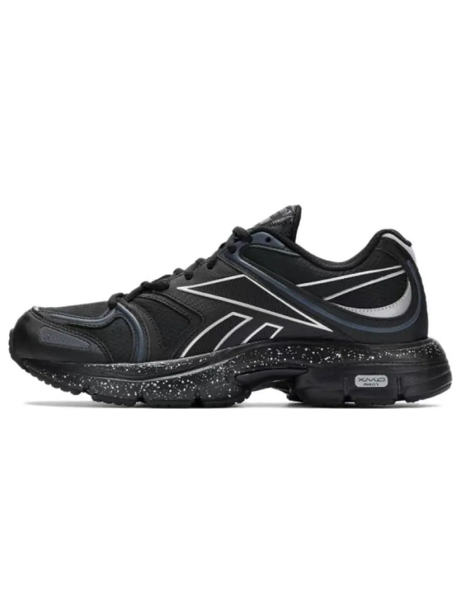 Кроссовки Reebok Premier Road Plus VI 'Black Silver Metallic' — изображение 2 из 4, черный