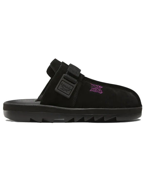 Тапочки x needles beatnik slides 'black' Reebok — изображение 2 из 4, черный/фиолетовый/черный