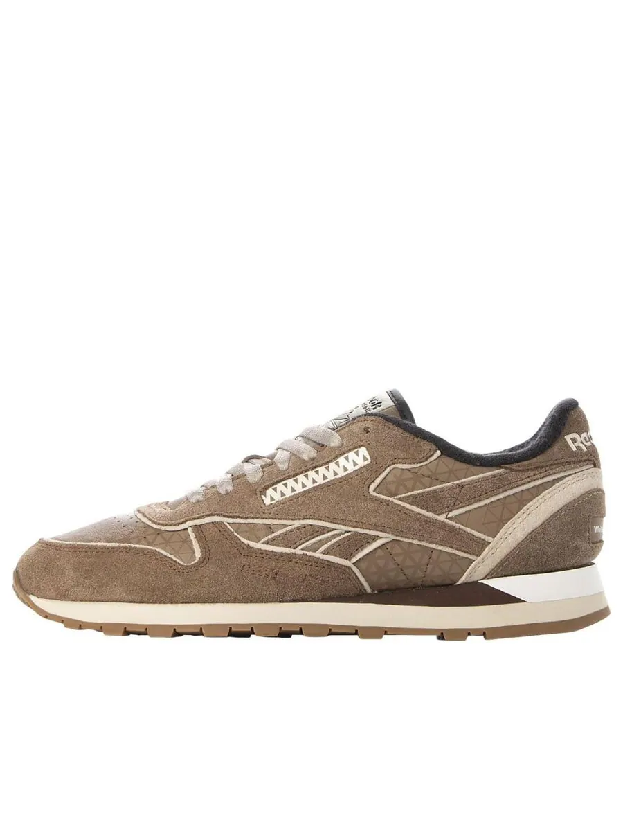 Кроссовки Reebok x White Mountaineering Classic Leather 'Brown' — изображение 1 из 6, коричневый