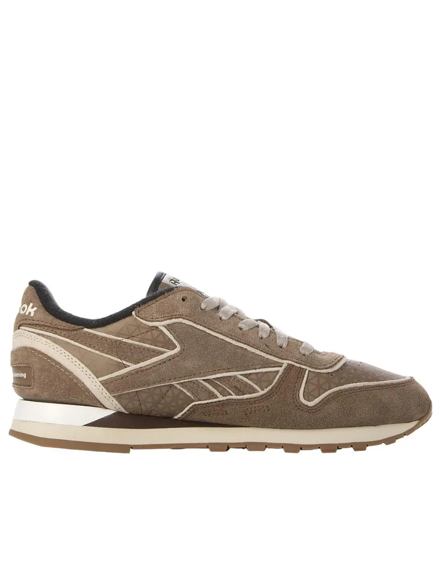Кроссовки Reebok x White Mountaineering Classic Leather 'Brown' — изображение 2 из 6, коричневый