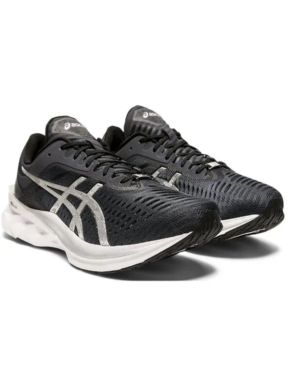 Кроссовки novablast платина Asics — изображение 3 из 4, черный/белый