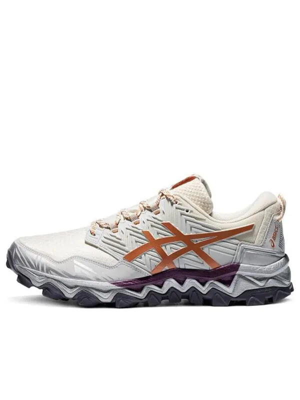 Кроссовки гелевые fujitrabuco 8 золотистые Asics — изображение 1 из 4, белый/золотистый