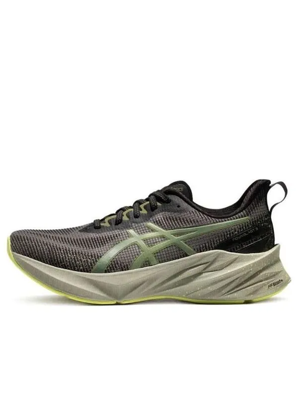 Кроссовки novablast 3 le Asics — изображение 1 из 1, черный/желтый