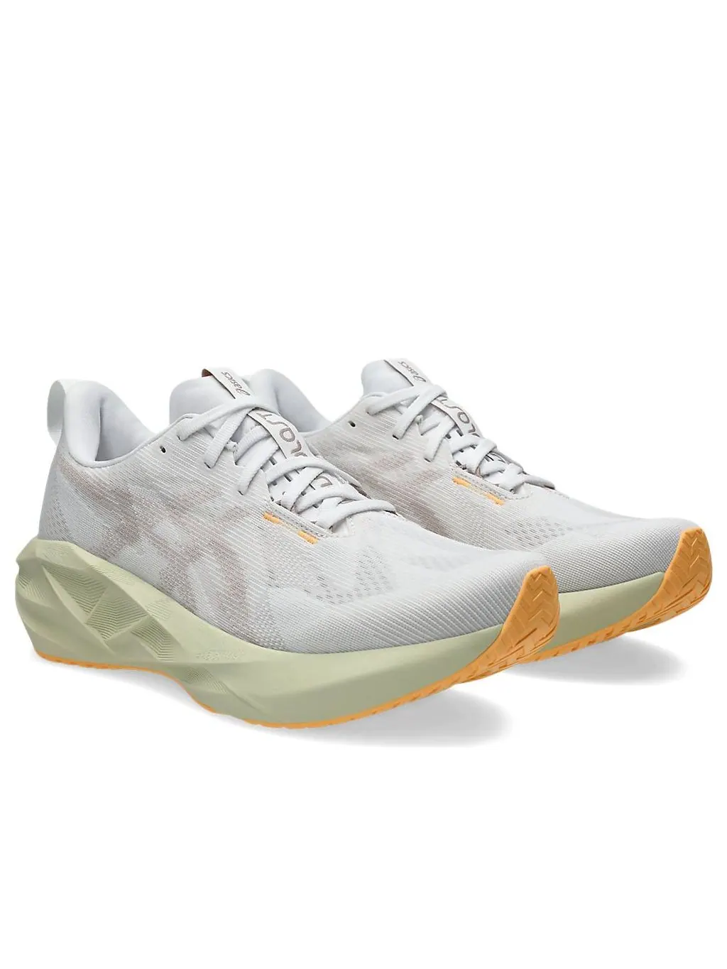 Asics Novablast 5 'White Fawn' — изображение 3 из 6, белый