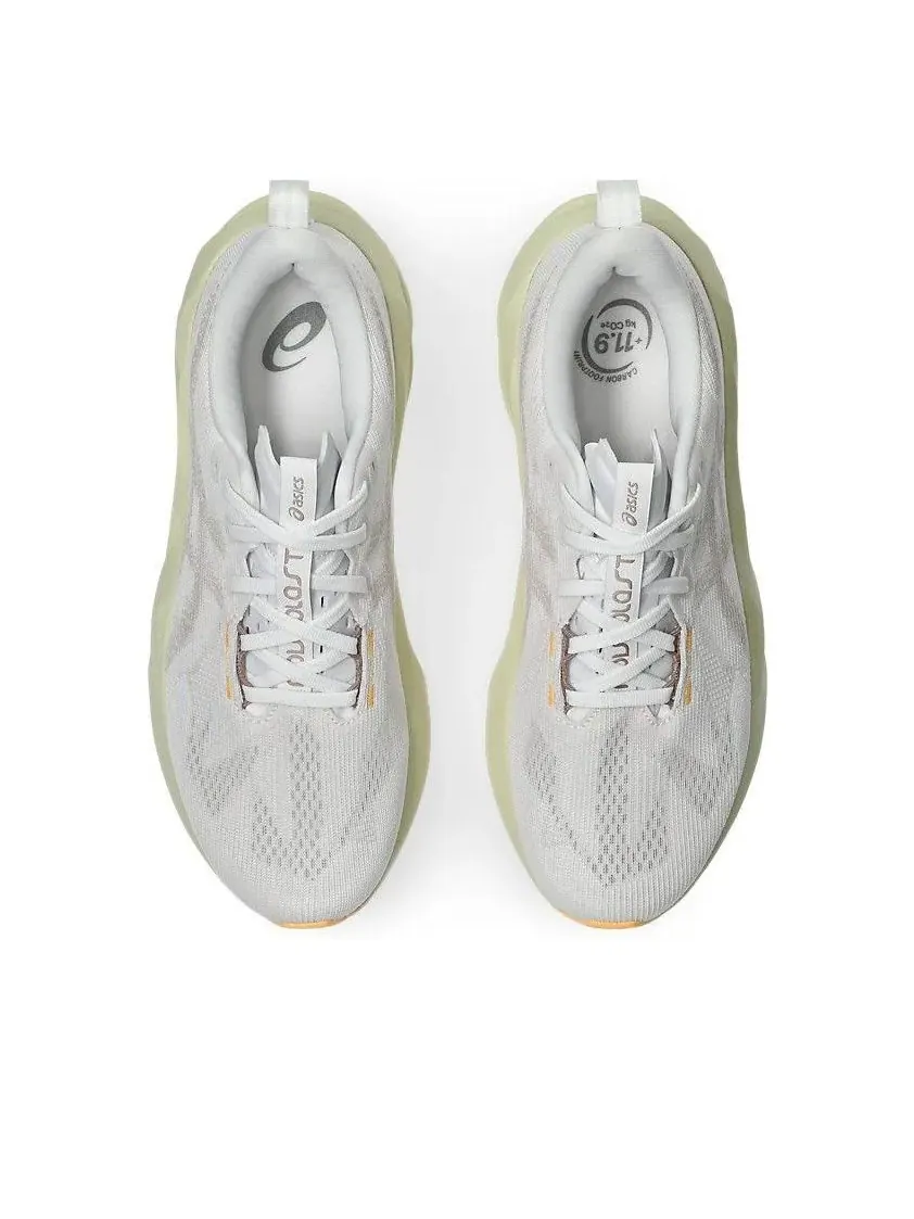 Кроссовки ASICS Novablast 5 2E Wide Width 'White Fawn' — изображение 6 из 7, белый