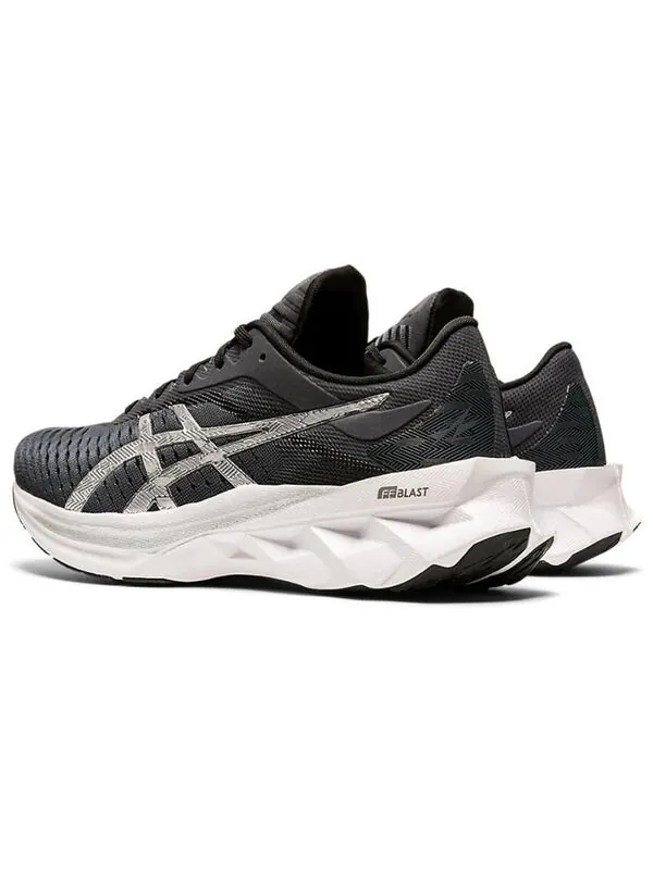 Кроссовки novablast платина Asics — изображение 3 из 4, черный/белый