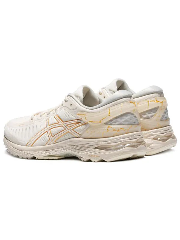 Кроссовки metarun золотые Asics — изображение 2 из 4, белый/золотистый