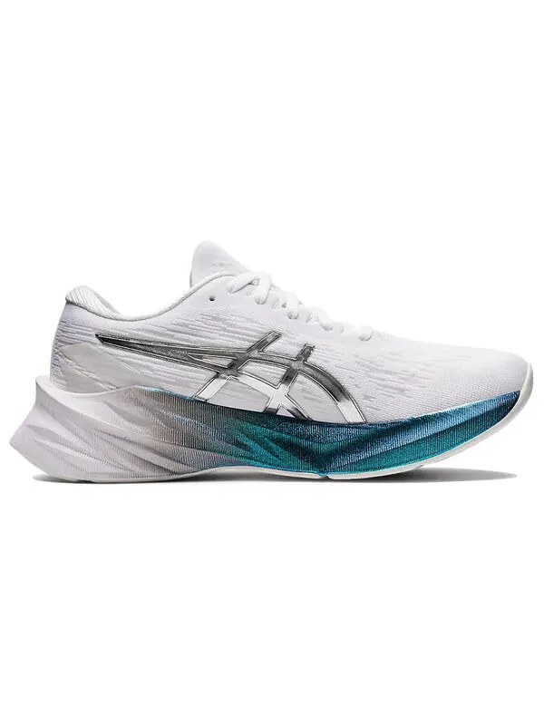 Кроссовки novablast 3 платина Asics — изображение 2 из 4, белый/серебристый