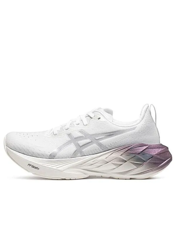 Кроссовки novablast 4 платина Asics — изображение 1 из 4, белый/серебристый
