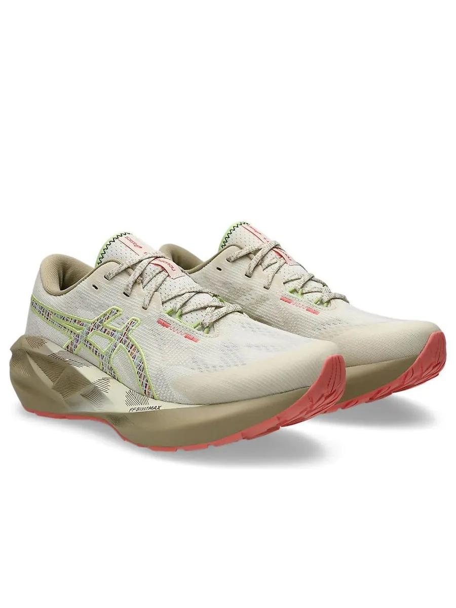 Кроссовки (WMNS) ASICS Novablast 5 TR 'Nature Bathing Guava' — изображение 3 из 7, бежевый