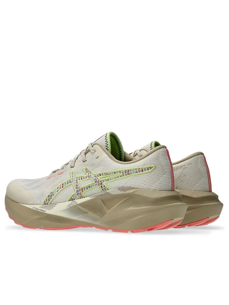 Кроссовки (WMNS) ASICS Novablast 5 TR 'Nature Bathing Guava' — изображение 4 из 7, бежевый