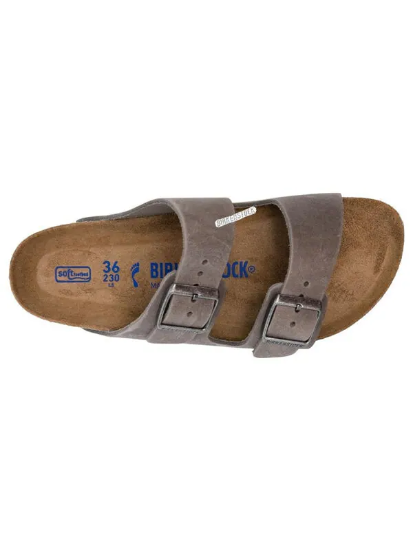 Тапочки arizona soft footbed oiled leather sandals 'iron' Birkenstock — изображение 3 из 4, серый