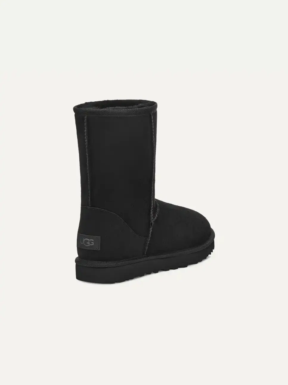 Ботинки Ugg Women's Classic Short II — изображение 2 из 4, черный