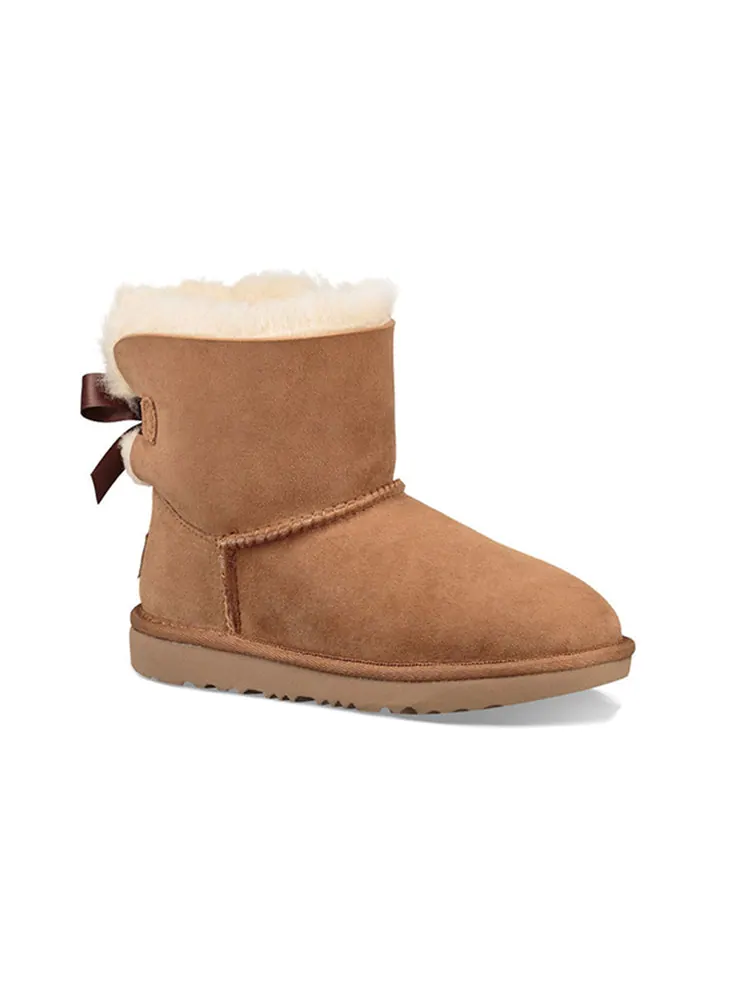 Зимние ботинки UGG Mini Bailey Bow II (Big Kids) Chestnut — изображение 3 из 6, коричневый