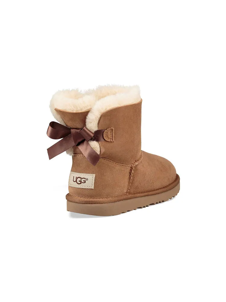 Зимние ботинки UGG Mini Bailey Bow II (Big Kids) Chestnut — изображение 4 из 6, коричневый