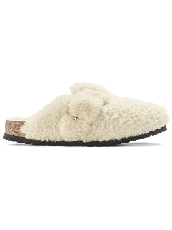 Тапочки boston big buckle shearling narrow fit 'eggshell' Birkenstock — изображение 2 из 4, белый