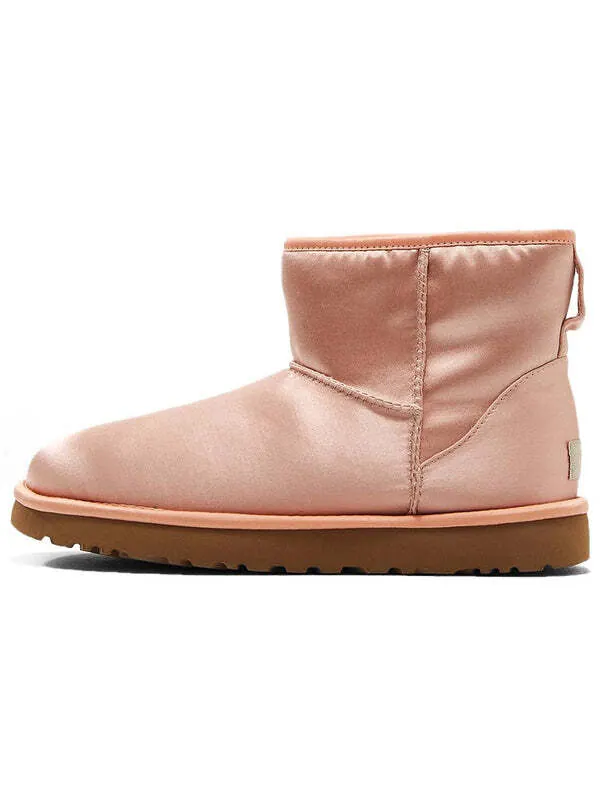 Сапоги зимние UGG Classic атласные — изображение 2 из 4, красный
