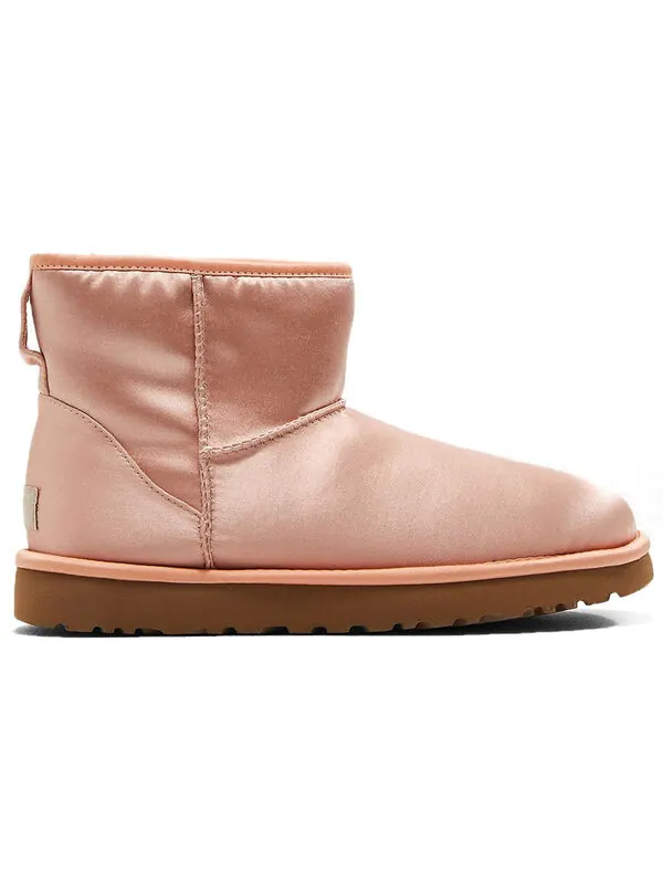 Сапоги зимние UGG Classic атласные — изображение 3 из 4, красный
