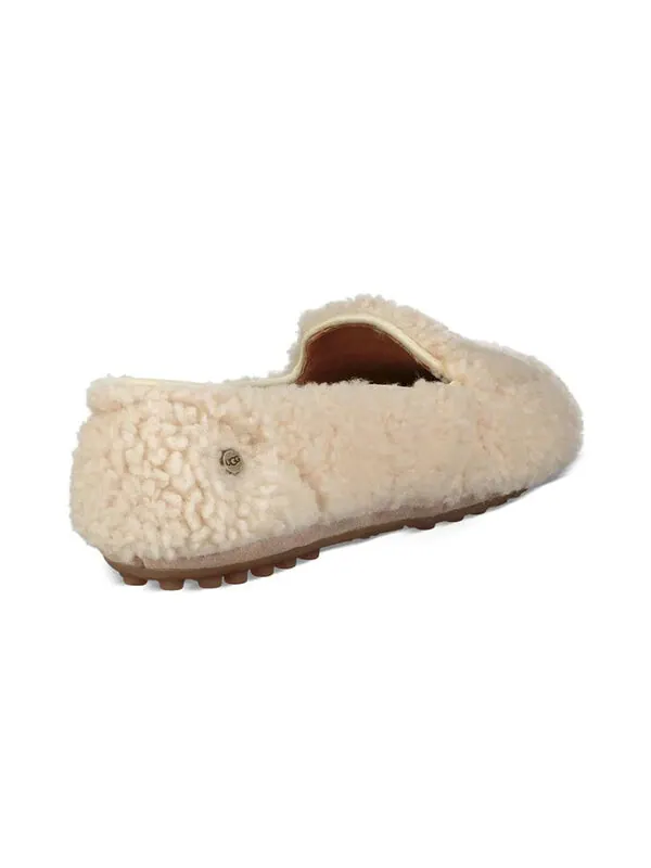 Тапочки hailey fluff loafer slip on Ugg — изображение 4 из 4, кремовый белый
