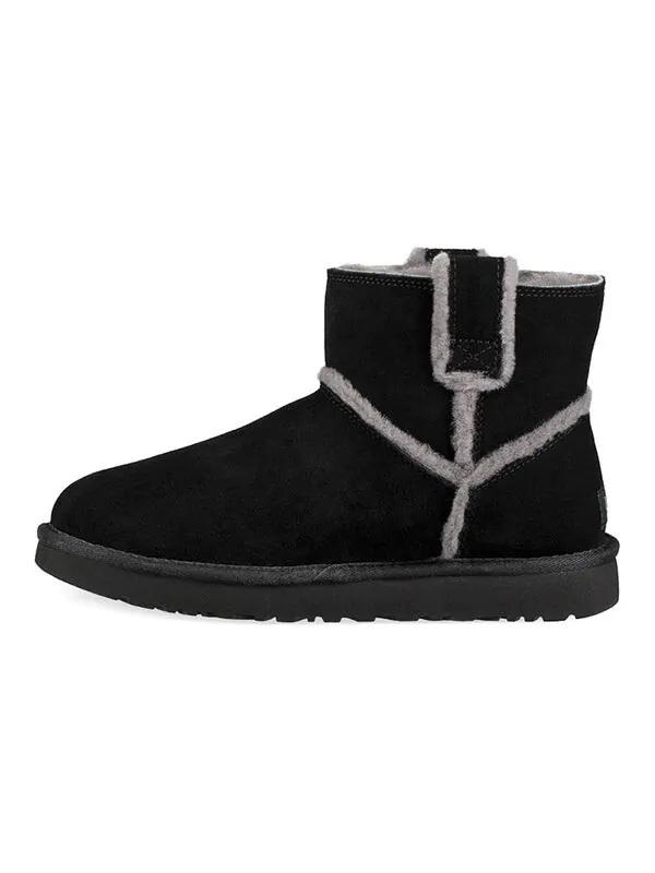 Ботинки зимние UGG Classic Mini с флисовой подкладкой — изображение 2 из 4, черный