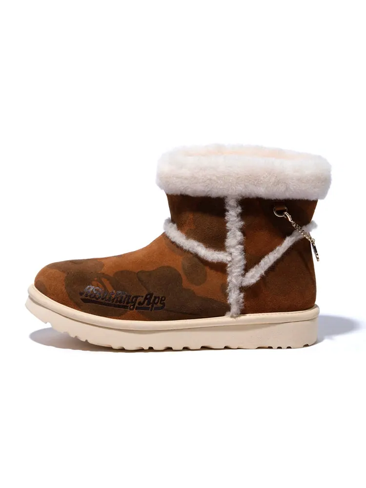 Мужские зимние ботинки UGG X Bape Classic mini с цепочкой — изображение 2 из 5, коричневый