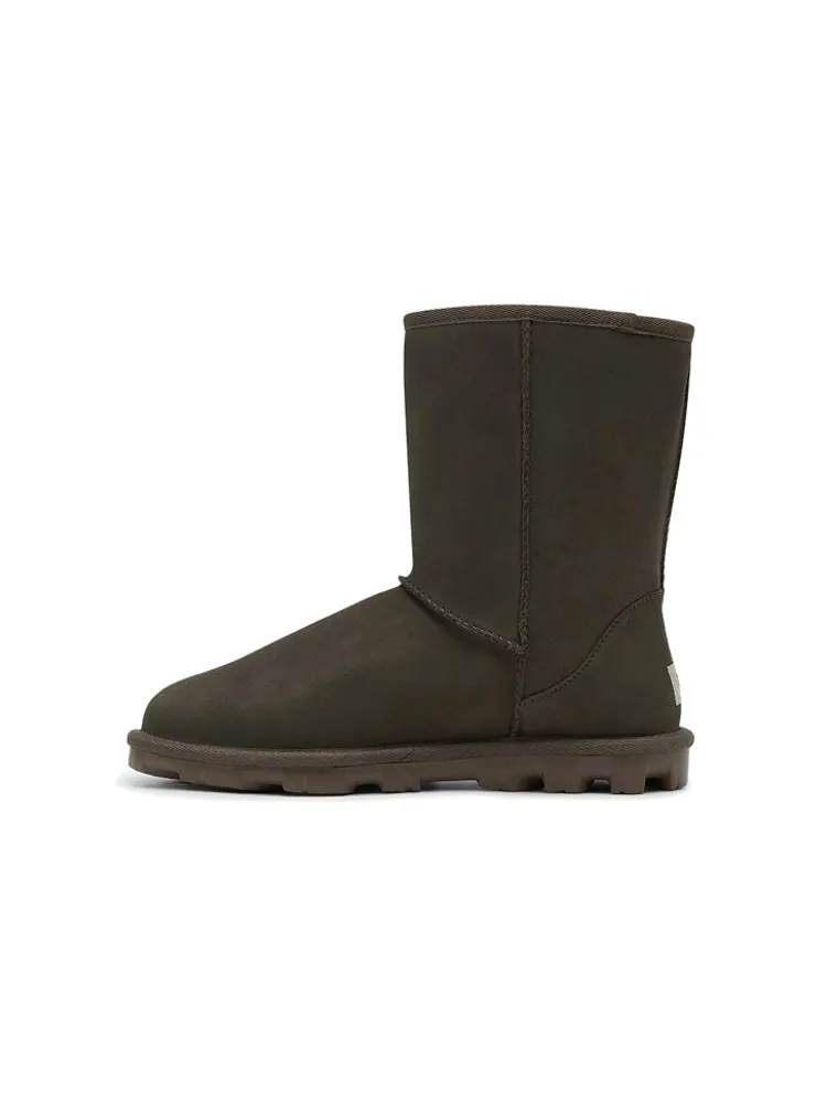 Ботинки зимние UGG WMNS Essential Short II — изображение 2 из 7, коричневый