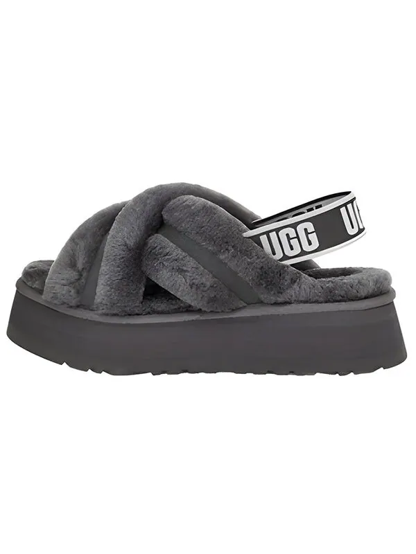 Сандалии disco cross slide 'charcoal' Ugg — изображение 2 из 4, темно-серый серый