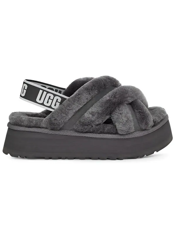 Сандалии disco cross slide 'charcoal' Ugg — изображение 3 из 4, темно-серый серый