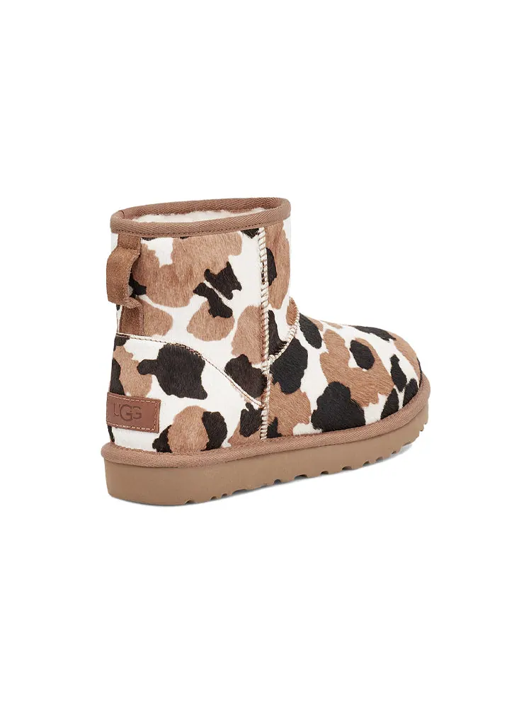 Ботинки зимние UGG WMNS Classic Mini Cow Print — изображение 6 из 7, белый/коричневый/черный