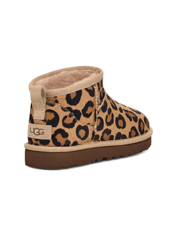 (WMNS) Классические ультраминиатюрные сапоги UGG в леопардовый принт, модель — изображение 5 из 7