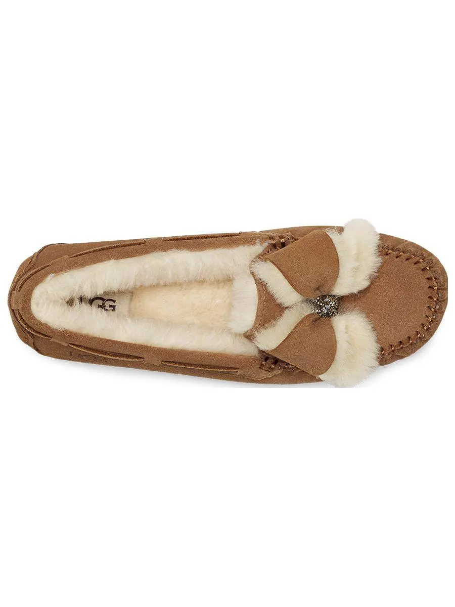Кроссовки (WMNS) UGG Dakota Fur Bow 'Chestnut' — изображение 4 из 5, коричневый