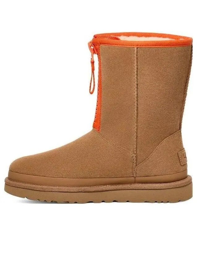 (WMNS) Классические короткие ботинки UGG с застежкой-молнией и логотипом — изображение 1 из 4, орех