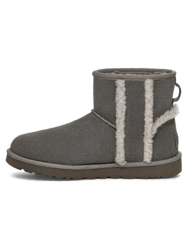 Кроссовки classic mini shearling logo 'charcoal' Ugg — изображение 2 из 4, темно-серый