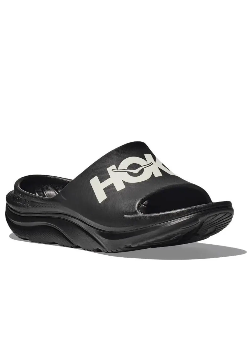 Шлепанцы Hoka One One Ora Athletic Slides 'Black White' — изображение 2 из 4, черный/белый