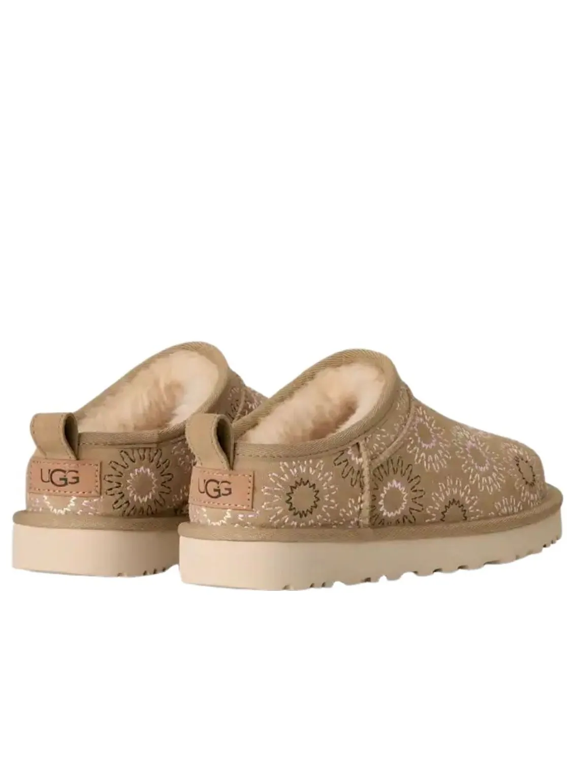 (WMNS) Классические ботинки UGG с микростежкой Sun Stitch, цвет «Горчичное зерно» — изображение 3 из 5