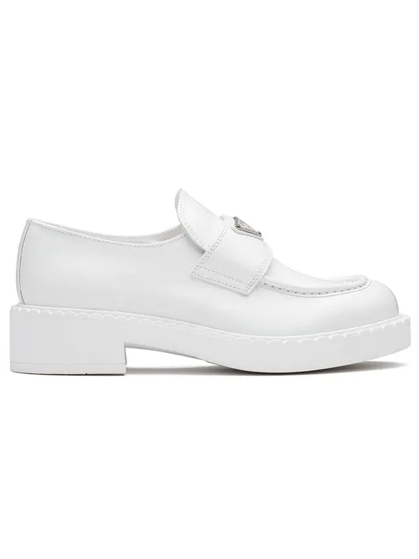 Кроссовки chocolate patent leather loafers 'white' Prada — изображение 2 из 4, белый