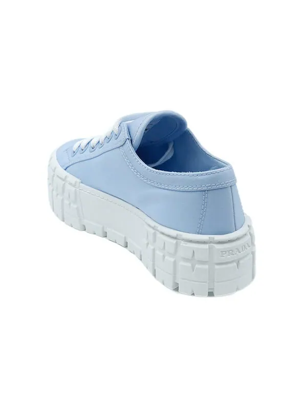 Кроссовки double wheel re-nylon gabardine sneakers 'blue' Prada — изображение 4 из 4, синий/белый