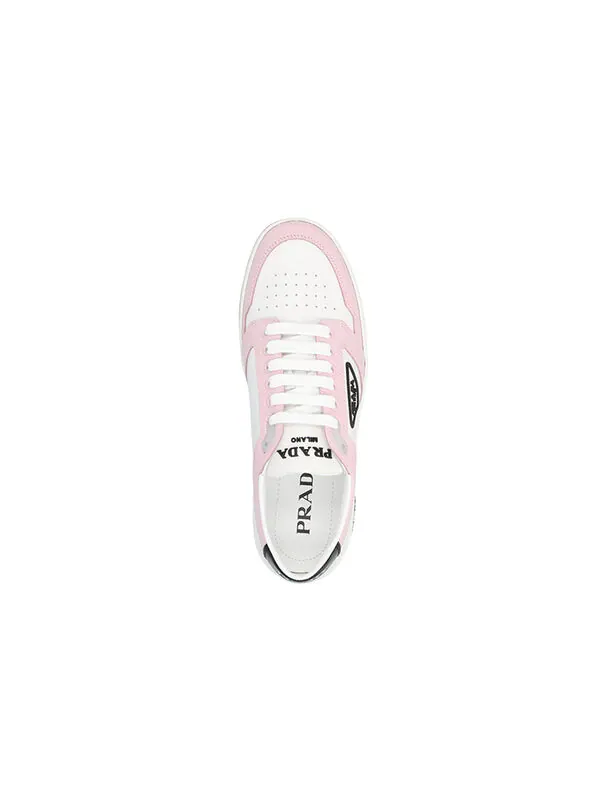 Кроссовки district perforated leather sneakers 'white alabaster pink ' Prada — изображение 2 из 4, розовый/черный/белый