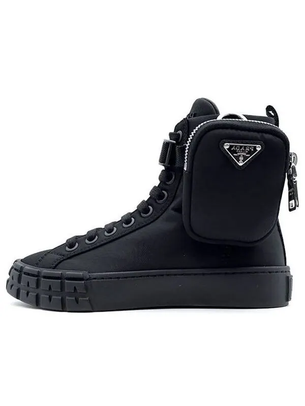 Кроссовки wheel re-nylon hight sneakers with larger pouch 'black' Prada — изображение 1 из 4, черный/серебристый