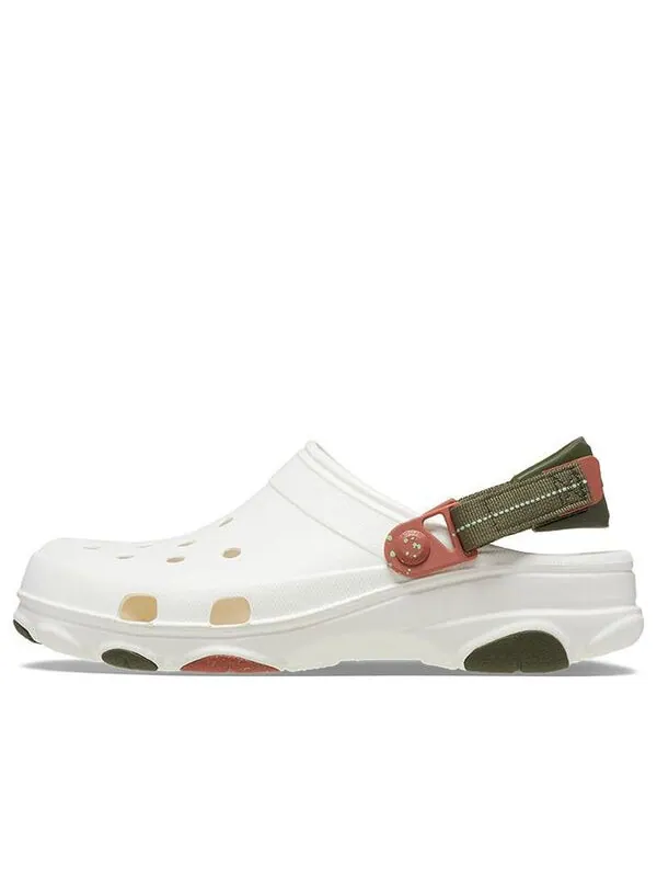 Кроссовки all terrain clogs 'white green' Crocs — изображение 1 из 4, белый/зеленый/красный