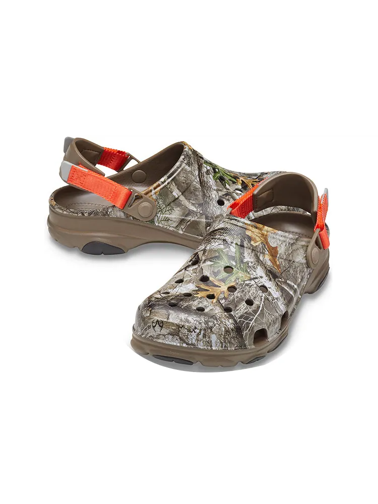 Сандалии Crocs x Realtree All-Terrain Clog 'Edge Camo Walnut' — изображение 5 из 7, коричневый