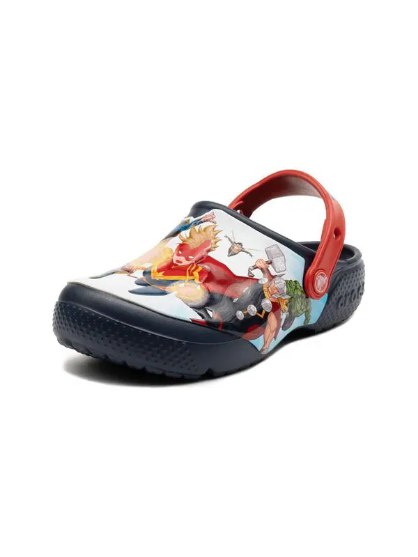 Сандалии marvel x classic clog 'avengers patch' Crocs — изображение 3 из 4, синий/черный/белый