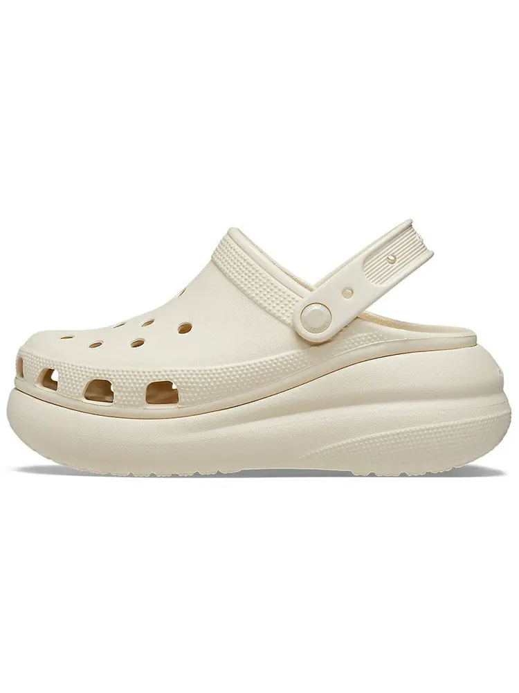 Сандалии Crocs Classic Crush Clog 'Bone' — изображение 2 из 8, белый